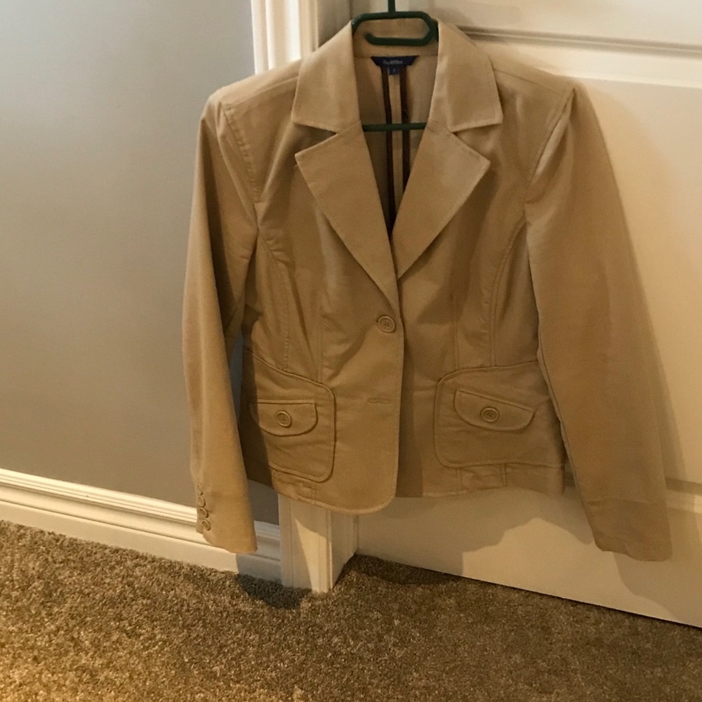 Jackets - Picture 12 of 14